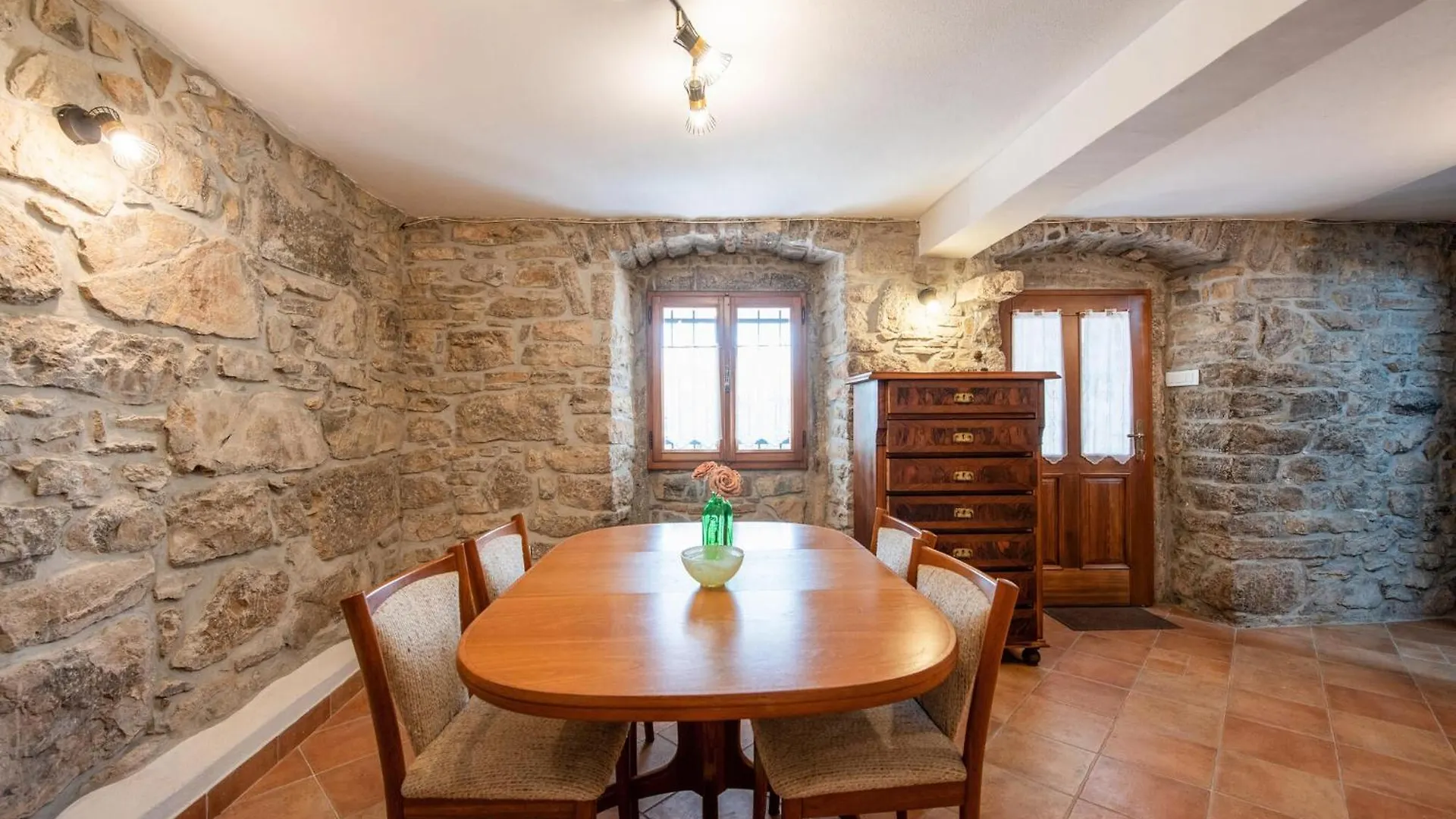 Lovely Home In Jusici